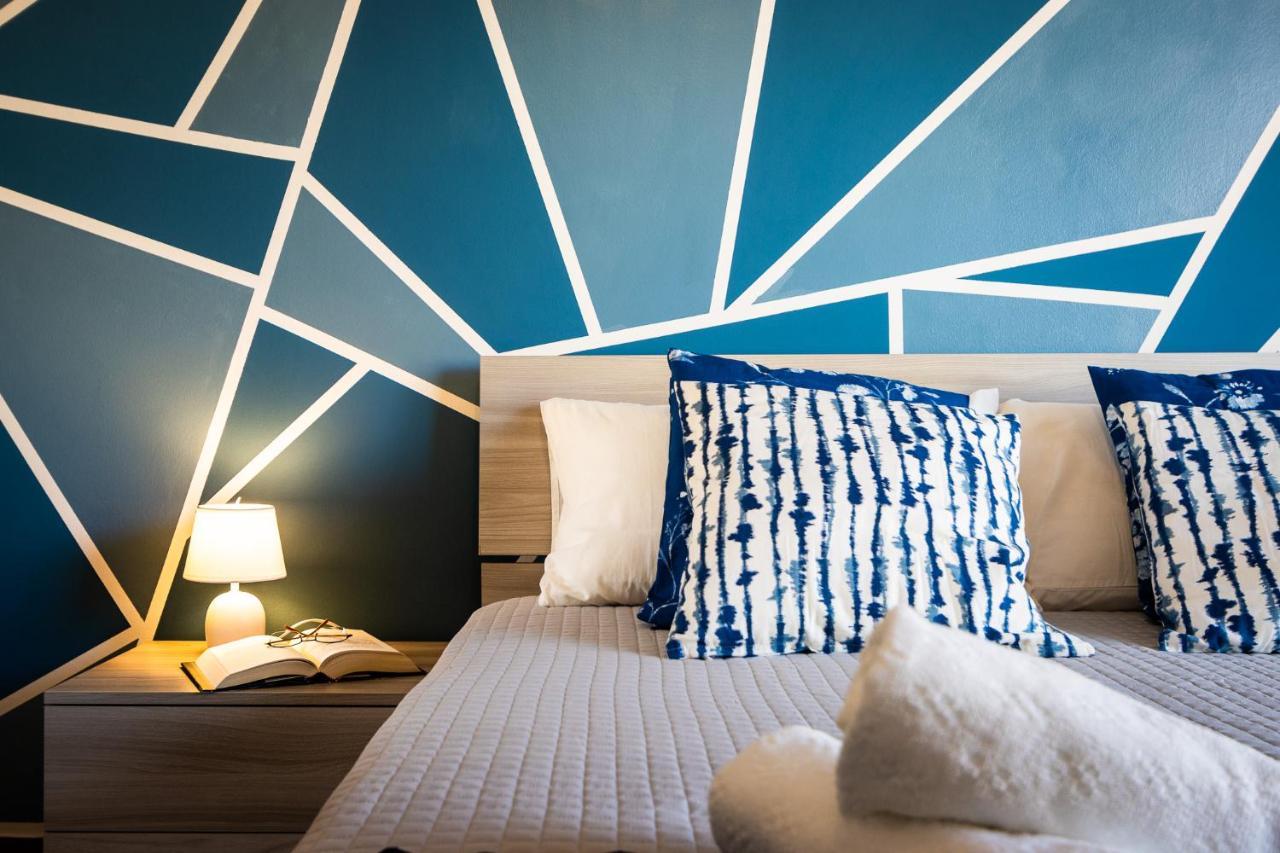 Blue Wave Apartment Arona - Lago Maggiore Ngoại thất bức ảnh