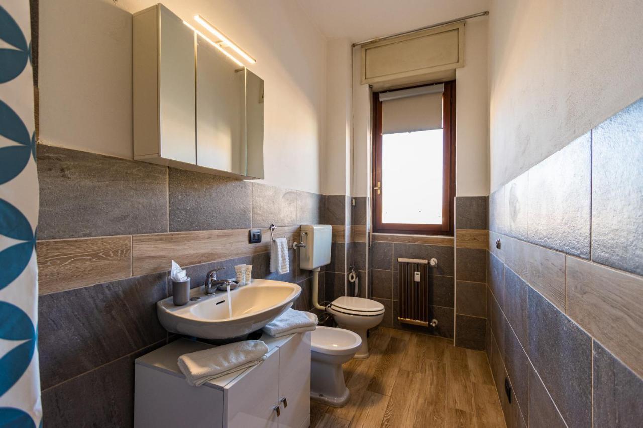Blue Wave Apartment Arona - Lago Maggiore Ngoại thất bức ảnh